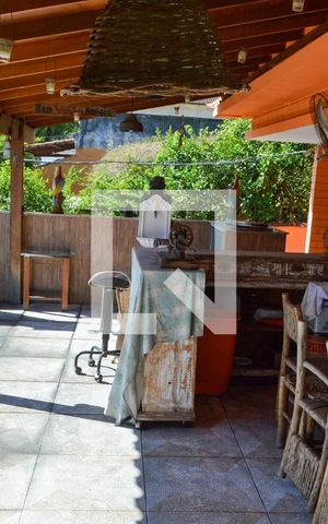 Casa à venda com 260m², 4 quartos e 1 vaga Casa à venda com 260m², 4 quartos e 1 vagaTerraço Gourmet