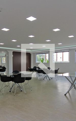 Apartamento à venda com 42m², 2 quartos e 1 vaga Apartamento à venda com 42m², 2 quartos e 1 vagaÁrea comum - Salão de festas