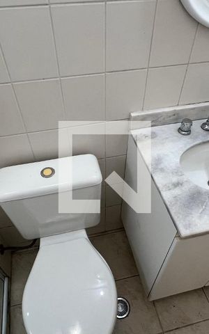 Apartamento à venda com 56m², 2 quartos e 2 vagas Apartamento à venda com 56m², 2 quartos e 2 vagasBanheiro da Suíte