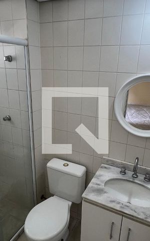 Apartamento à venda com 56m², 2 quartos e 2 vagas Apartamento à venda com 56m², 2 quartos e 2 vagasBanheiro da Suíte
