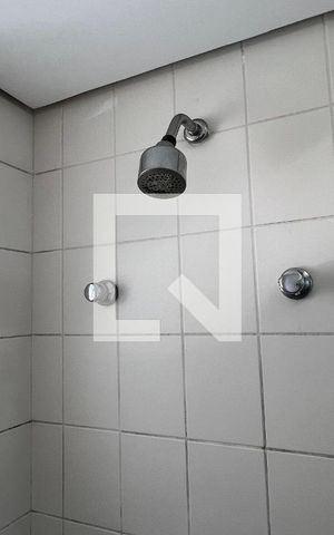 Apartamento à venda com 56m², 2 quartos e 2 vagas Apartamento à venda com 56m², 2 quartos e 2 vagasBanheiro da Suíte