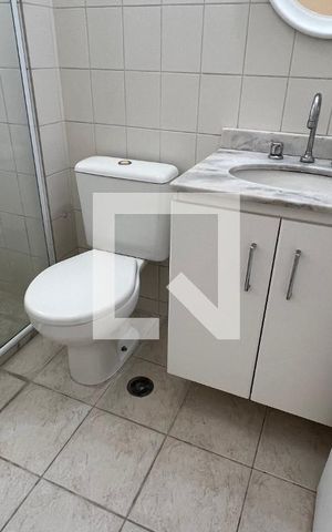 Apartamento à venda com 56m², 2 quartos e 2 vagas Apartamento à venda com 56m², 2 quartos e 2 vagasBanheiro da Suíte