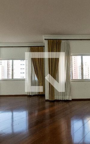 Apartamento à venda com 170m², 3 quartos e 1 vaga Apartamento à venda com 170m², 3 quartos e 1 vagaSala