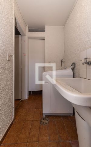 Casa à venda com 140m², 3 quartos e 3 vagas Casa à venda com 140m², 3 quartos e 3 vagasÁrea de Serviço