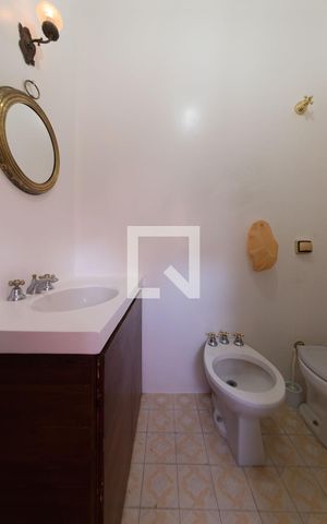 Casa à venda com 140m², 3 quartos e 3 vagas Casa à venda com 140m², 3 quartos e 3 vagasBanheiro da Suíte