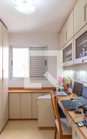 Apartamento à venda com 74m², 3 quartos e 1 vagaQuarto 2
