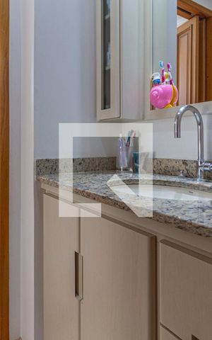Apartamento à venda com 74m², 3 quartos e 1 vagaBanheiro da suíte