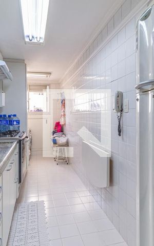Apartamento à venda com 74m², 3 quartos e 1 vagaCozinha e área de serviço