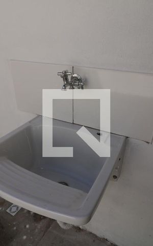 Casa para alugar com 65m², 2 quartos e sem vagaÁrea de Serviço