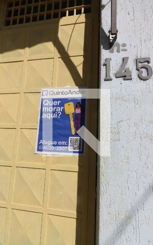 Casa para alugar com 65m², 2 quartos e sem vagaFachada