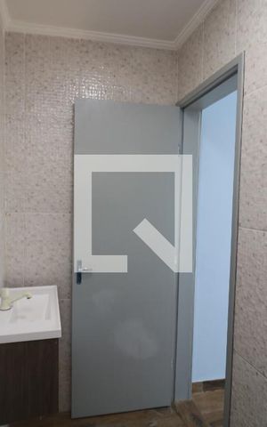 Casa para alugar com 65m², 2 quartos e sem vagaBanheiro da Suíte