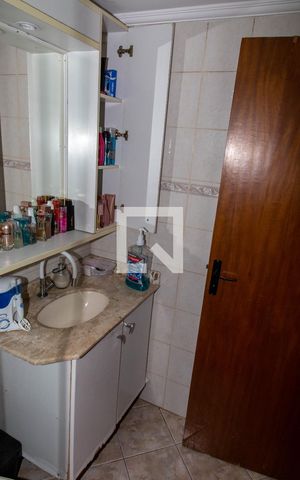 Apartamento à venda com 92m², 3 quartos e 2 vagas Apartamento à venda com 92m², 3 quartos e 2 vagasBanheiro da Suíte