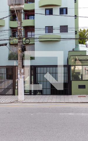 Apartamento à venda com 92m², 3 quartos e 2 vagas Apartamento à venda com 92m², 3 quartos e 2 vagasFachada do condomínio