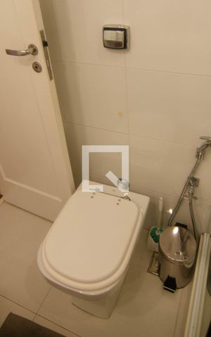 Apartamento à venda com 130m², 3 quartos e 1 vaga Apartamento à venda com 130m², 3 quartos e 1 vagaBanheiro do Quarto 1