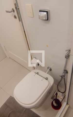 Apartamento à venda com 130m², 3 quartos e 1 vaga Apartamento à venda com 130m², 3 quartos e 1 vagaBanheiro
