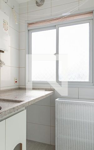 Apartamento à venda com 55m², 2 quartos e 2 vagasCozinha e área de serviço