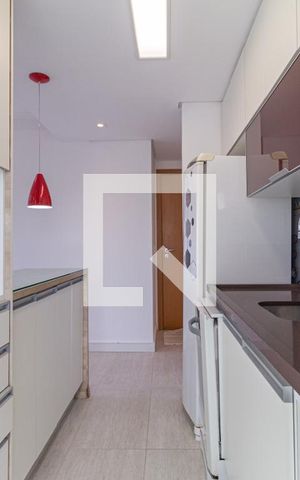 Apartamento à venda com 55m², 2 quartos e 2 vagasCozinha e área de serviço