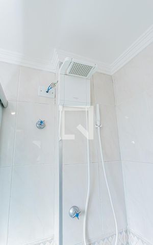 Apartamento à venda com 53m², 2 quartos e 1 vaga Apartamento à venda com 53m², 2 quartos e 1 vagaBanheiro