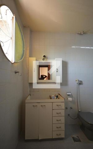 Casa à venda com 536m², 4 quartos e 2 vagasBanheiro da Suíte 1