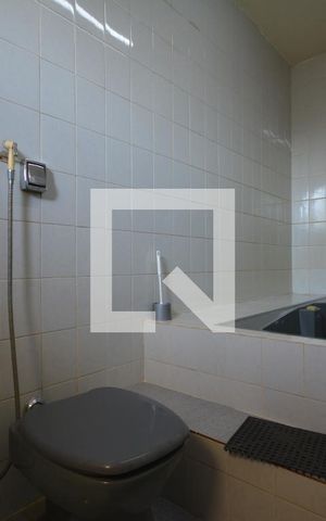 Casa à venda com 536m², 4 quartos e 2 vagasBanheiro da Suíte 1