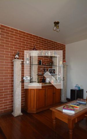 Casa à venda com 536m², 4 quartos e 2 vagasSala