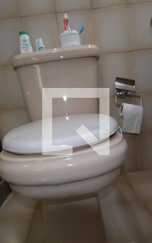 Casa à venda com 536m², 4 quartos e 2 vagasBanheiro social