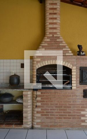 Casa à venda com 536m², 4 quartos e 2 vagasChurrasqueira