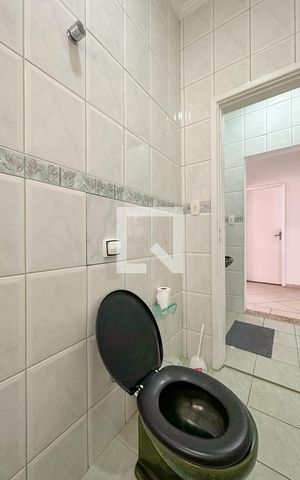 Casa para alugar com 300m², 7 quartos e 3 vagasBanheiro 5