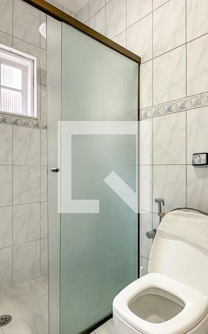 Casa para alugar com 300m², 7 quartos e 3 vagasBanheiro 1