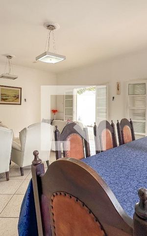 Casa para alugar com 300m², 7 quartos e 3 vagasSala
