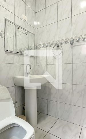 Casa para alugar com 300m², 7 quartos e 3 vagasBanheiro 1