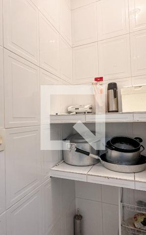 Casa para alugar com 300m², 7 quartos e 3 vagasCozinha - dispensa