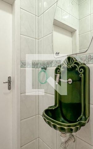 Casa para alugar com 300m², 7 quartos e 3 vagasBanheiro 5