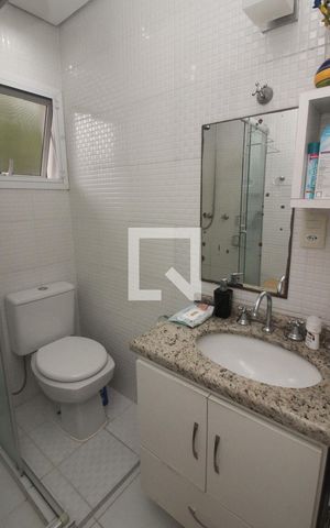 Casa à venda com 280m², 3 quartos e 2 vagas Casa à venda com 280m², 3 quartos e 2 vagasBanheiro 1