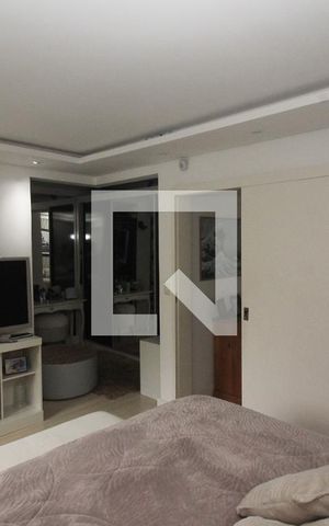 Casa à venda com 280m², 3 quartos e 2 vagas Casa à venda com 280m², 3 quartos e 2 vagasQuarto Suíte