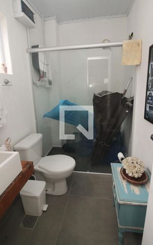Casa à venda com 280m², 3 quartos e 2 vagas Casa à venda com 280m², 3 quartos e 2 vagasBanheiro 3