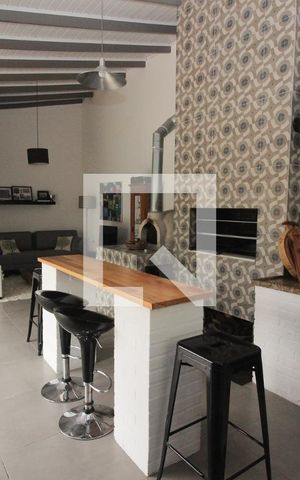 Casa à venda com 280m², 3 quartos e 2 vagas Casa à venda com 280m², 3 quartos e 2 vagasVaranda gourmet