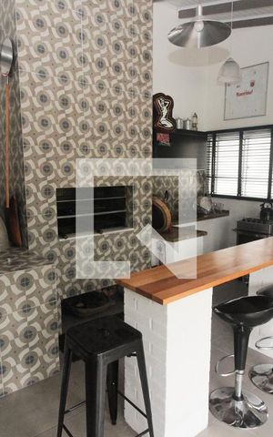 Casa à venda com 280m², 3 quartos e 2 vagas Casa à venda com 280m², 3 quartos e 2 vagasVaranda gourmet