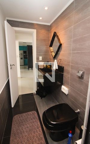 Casa à venda com 280m², 3 quartos e 2 vagas Casa à venda com 280m², 3 quartos e 2 vagasBanheiro 2