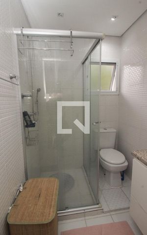 Casa à venda com 280m², 3 quartos e 2 vagas Casa à venda com 280m², 3 quartos e 2 vagasBanheiro 1