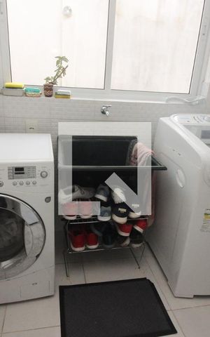 Casa à venda com 280m², 3 quartos e 2 vagas Casa à venda com 280m², 3 quartos e 2 vagasÁrea de Serviço