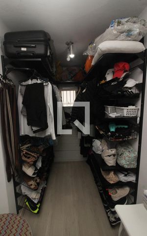 Casa à venda com 280m², 3 quartos e 2 vagas Casa à venda com 280m², 3 quartos e 2 vagasCloset da suíte