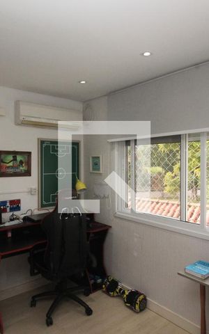 Casa à venda com 280m², 3 quartos e 2 vagas Casa à venda com 280m², 3 quartos e 2 vagasQuarto 1