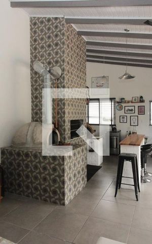 Casa à venda com 280m², 3 quartos e 2 vagas Casa à venda com 280m², 3 quartos e 2 vagasVaranda gourmet