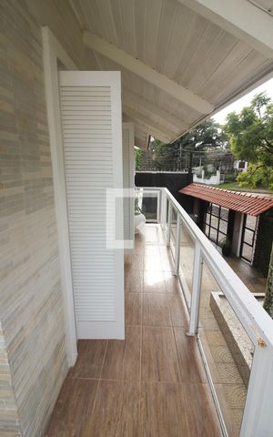 Casa à venda com 280m², 3 quartos e 2 vagas Casa à venda com 280m², 3 quartos e 2 vagasSacada da Sala 2