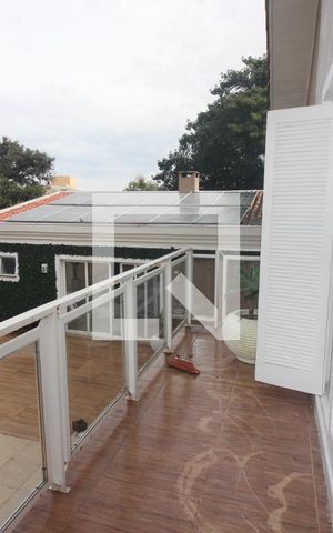 Casa à venda com 280m², 3 quartos e 2 vagas Casa à venda com 280m², 3 quartos e 2 vagasSacada da Sala 2
