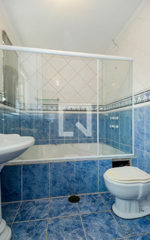 Casa para alugar com 300m², 4 quartos e 7 vagasBanheiro da Suíte