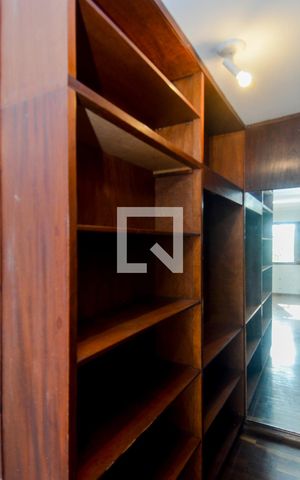 Casa para alugar com 300m², 4 quartos e 7 vagasCloset da Suíte 