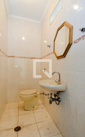 Casa para alugar com 300m², 4 quartos e 7 vagasLavabo 