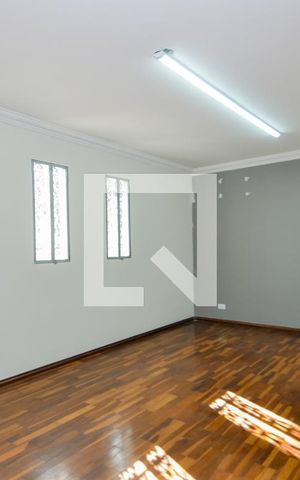 Casa para alugar com 300m², 4 quartos e 7 vagasSala